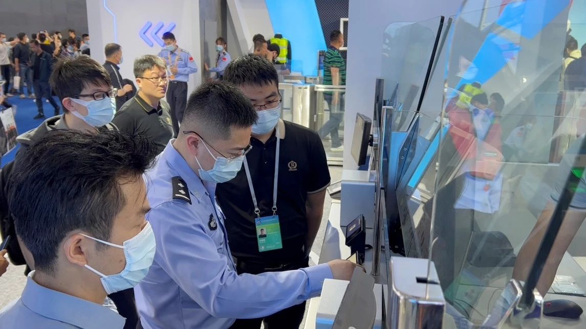 大发(中国)dafa·官方网页版,亮相第十一届中国国际警用装备博览会 用创新技术“警”上添花