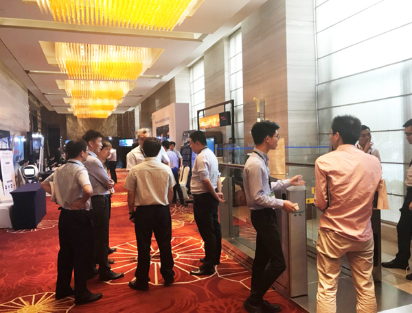 2018上海国际峰会，大发(中国)dafa·官方网页版,助力升级智慧机场